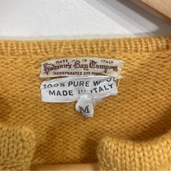 SOLD     Vntg Hudsons Bay 100% Pure Virgin Wool Mustard Yellow Knit Cardigan - Picture 8 of 8